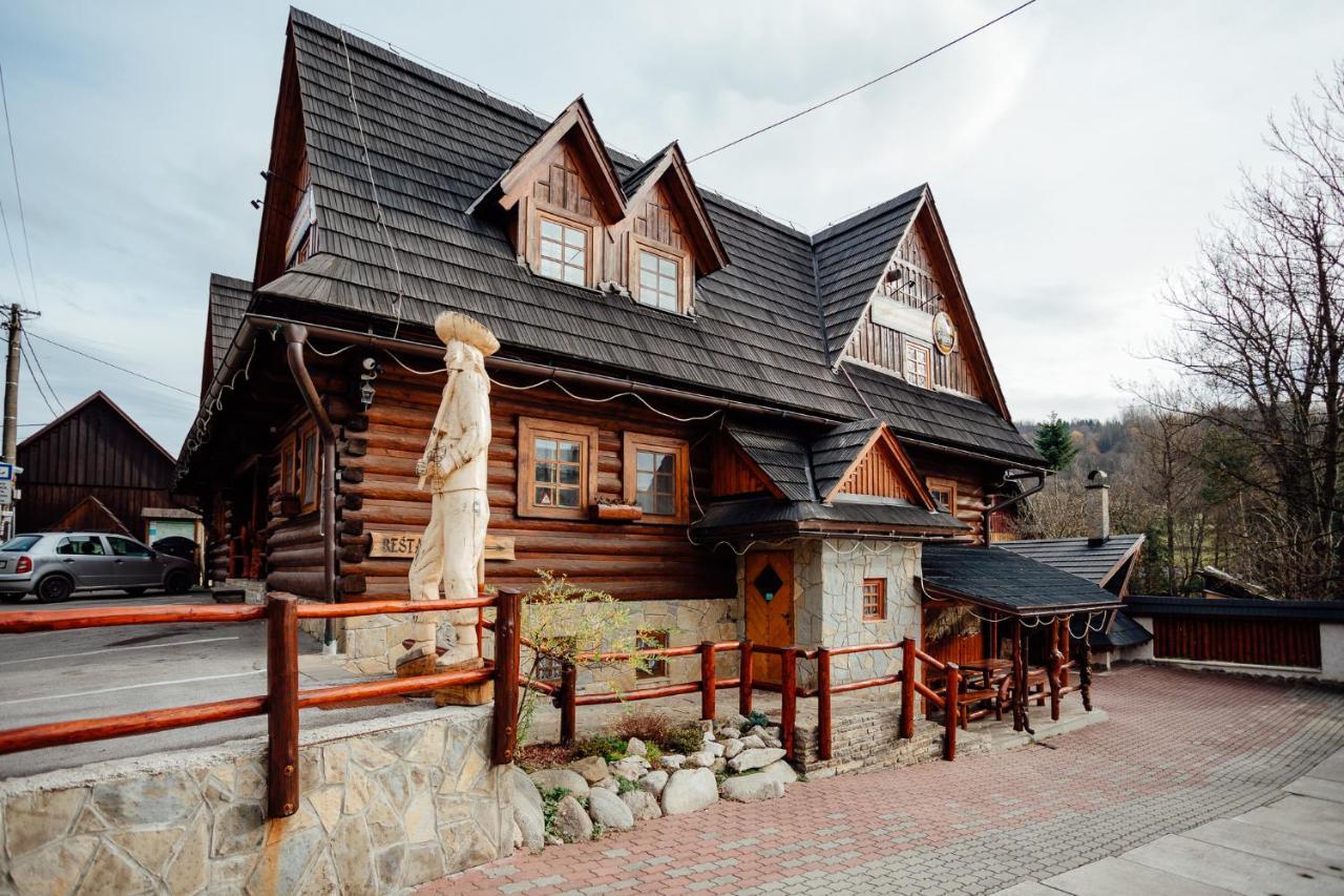 Janosikova Valaska Hills Apartments Terhely Kültér fotó